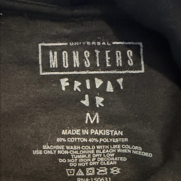 UNIVERSAL MONSTERS WOLFMAN Black Hoodie IN MEDIUM - Picture 5 of 6